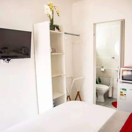 Cosy en-suite studio Отели рядом с достопримечательностью «Выставочный комплекс Ticketpro Dome»