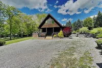 The Old World Chalet by Taylor Made Deep Creek