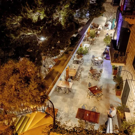 Newly Renovated Hotel Kastil