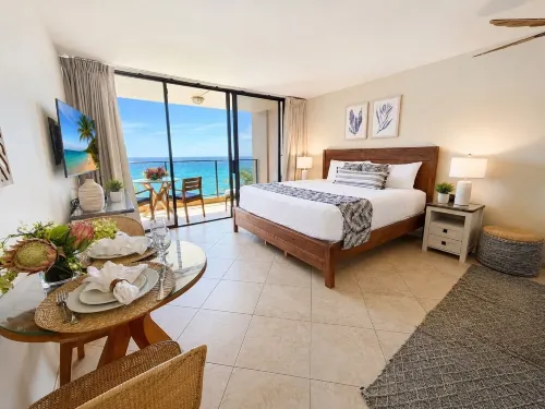 Kbm Resorts Free Car Mahana Oceanfront 2-Bedroom Penthouse with Gorgeous Sunsets Mah-1211 - 4-Sterne
