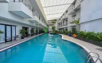 Savana Hotel & Convention Malang - Pool