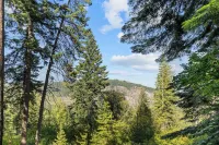 Elk Tracks Lodge - 2-Star