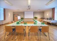 Jufa Hotel Altaussee - Parking