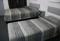 Bourbong St Motel - Airport Shuttle