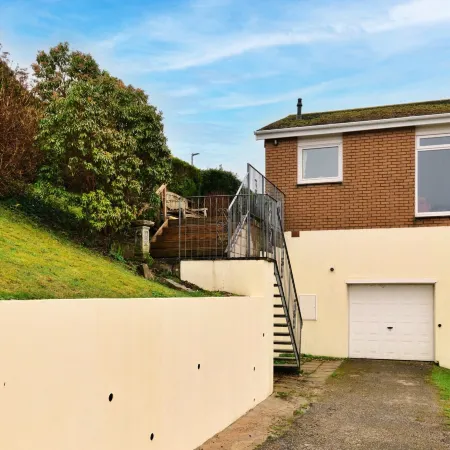 Holiday Home in Fishing Town of Looe