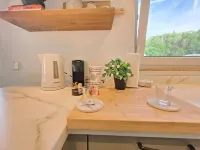 Premium 2BR Apartment w balcony&parking -  Ferienwohnungen