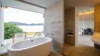 Denpaku the Beachfront Mijora - Villas