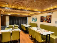 Skyloft By Lotus Hotels And Resorts - 2-Star