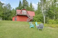 Waterfront Long Lake Retreat: Great for Families! - 3-Sterne