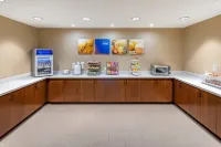Comfort Suites Midland West - breakfast