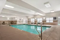 Comfort Inn & Suites - Phòng Gym