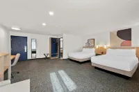 Spark by Hilton Norfolk - Bãi đậu xe