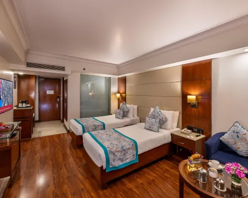 Lords Plaza Jaipur Hoteles cerca de Salón Albert del Museo