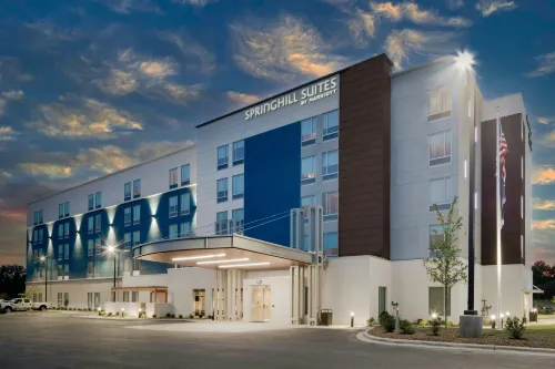 SpringHill Suites Charlotte Airport Lake Pointe - Airport Shuttle