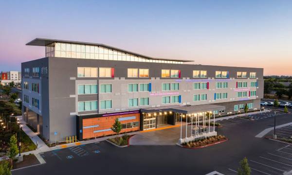 Aloft Sacramento Airport Natomas