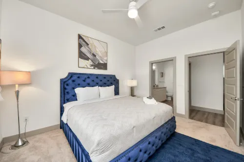 Family-Friendly Houston Apartment: Game Room, Pool & King Beds! - مسبح