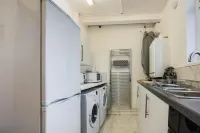 OYO Bellevue Apartments Middlesborough - 3-Star