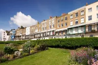 The Royal Harbour Hotel - Parking