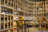 Palacio Tondon, la Rioja Brinas - bar