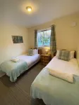 Burnbank Lodges - parking