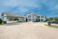 Super 8 by Wyndham Bossier City/Shreveport Area - Hot Tub