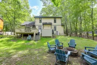 Hot Tub + Game Room: Peaceful Poconos Home! - spa