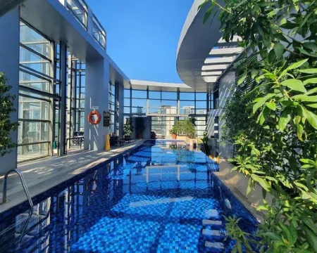 ヴァレロ グランド スイーツ バイ スイスベルホテル マカティ マカティのホテル