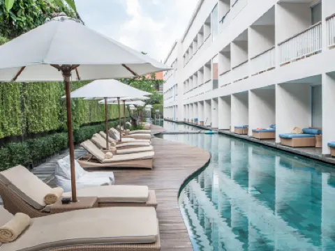 Ossotel Legian Hotels near Legian Beach