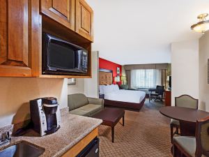 Holiday Inn Express & Suites Lafayette-South