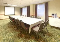 Holiday Inn Express & Suites Harrison Hotels in Harrison
