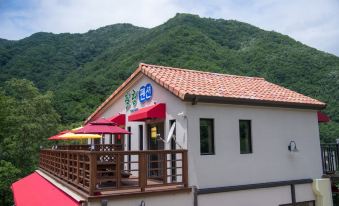 Gurye Yongji-Dong Healing Pension