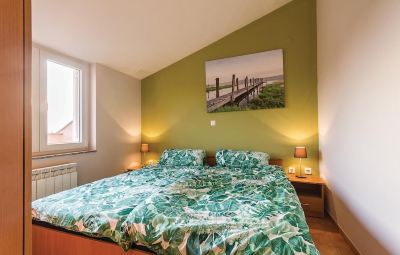 Other Nice Home in Liznjan with Wifi and 2 Bedrooms Photo