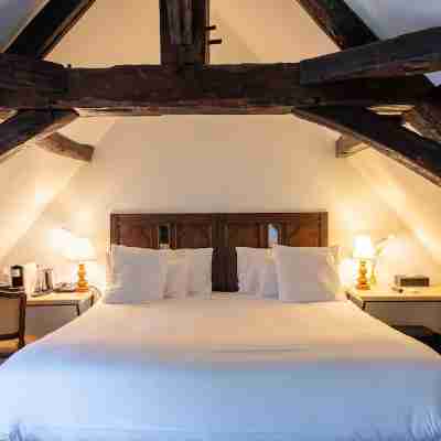 Les Remparts Hotels & Demeures Historiques Rooms