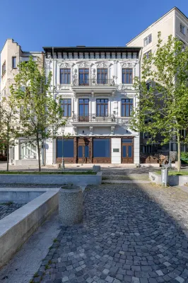 Holt Old Town Suites