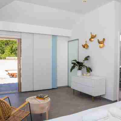Villa Art Gallery Rooms