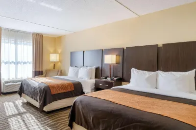 Comfort Inn & Suites Hotels in Ridge