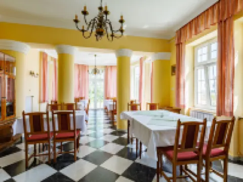 Zichy Hotels in Fonyodi