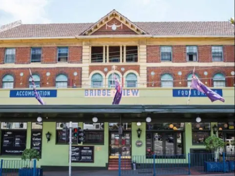 Bridgeview Hotel Willoughby