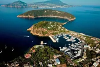 San Michele Boutique Hotel فنادق في بروسيدا
