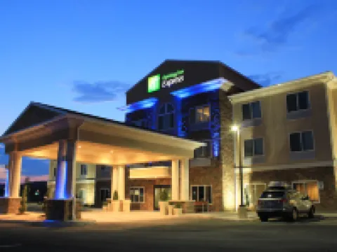 Holiday Inn Express & Suites BELLE VERNON by IHG Hotels in Rostraver