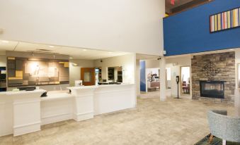 Holiday Inn Express & Suites Chicago North-Waukegan-Gurnee