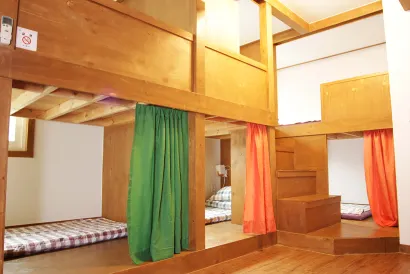 Urban Art Stay - Hostel