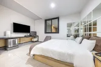 Mokpo Palace Self Check-in Hotel