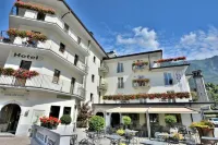 Hotel San Lorenzo Chiavenna Các khách sạn ở Menarola