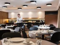 Fraser Suites Geneva Hotels near Cité