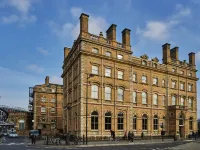 ذا ميلنر يورك Hotels near جيليغات