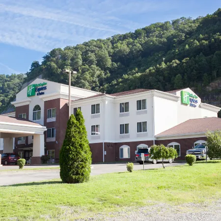 Holiday Inn Express & Suites Logan by IHG