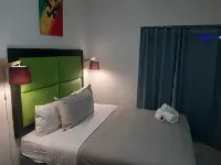 Monument Western Guesthouse Hotels near Nelson Mandela Bay Stadium