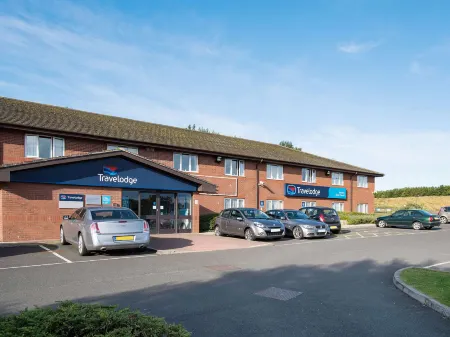 Travelodge Berwick upon Tweed Hotel Отели рядом с достопримечательностью «St Abbs»