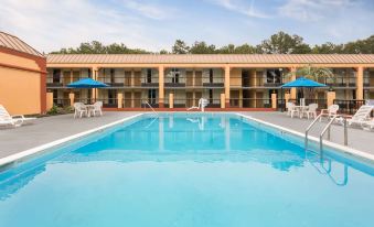 Days Inn by Wyndham Orangeburg South